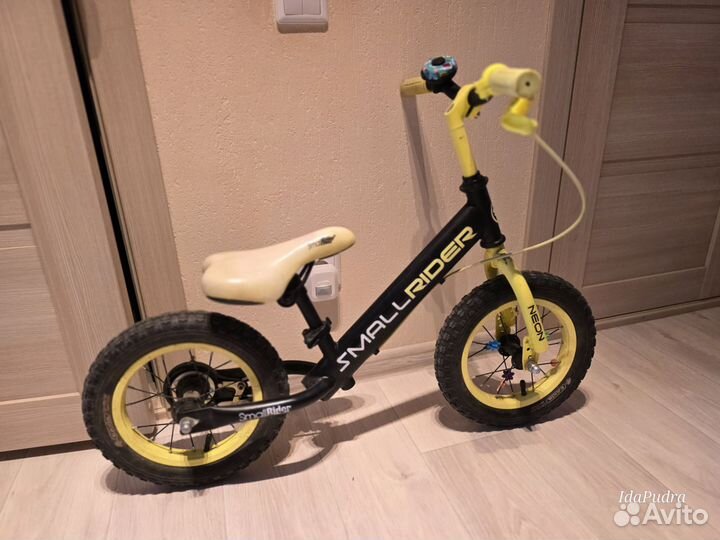 Беговел надувные колёса