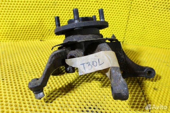 Кулак передний левый Nissan X-Trail T30