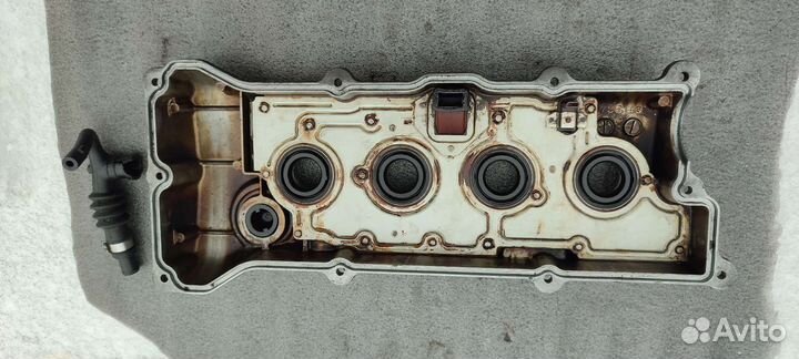 Nissan клапанная крышка