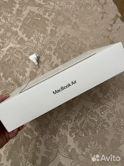 Apple macbook air 13.6 m2/8C CPU/10C GPU/16GB/1TB