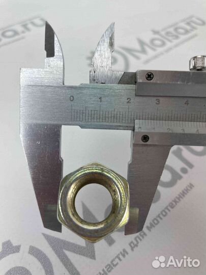 Гайка М16 задней оси скутер (шаг 1,5) 50-150см3