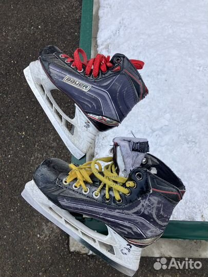 Коньки для хоккея с мячом Bauer X700 размер 37.5 D