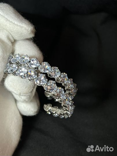 Серьги кольца с кристаллами сердцами