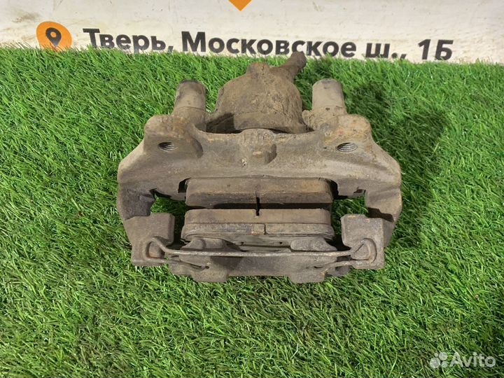 Передний правый суппорт Renault Logan 2 2016