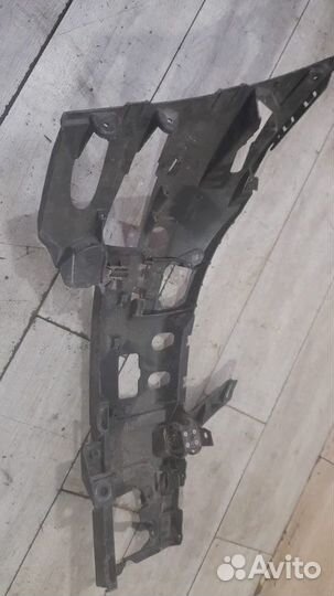 Кронштейн бампера передний левый Mercedes C 216 C