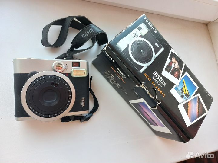 Камера instax mini 90 neo