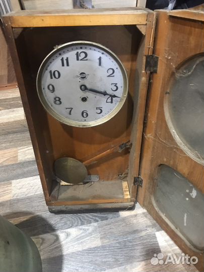 Старинные настенные часы