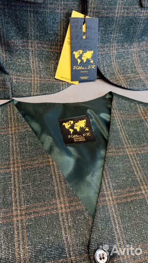 Костюм на мальчика новый р. 140