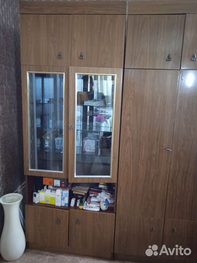 Шкаф и сервант