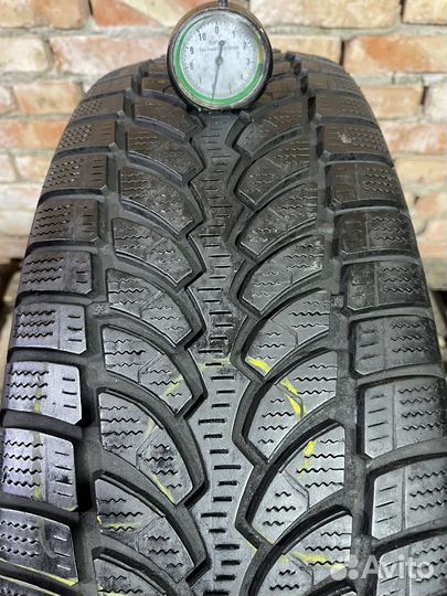 Bridgestone Blizzak LM-80 215/70 R16