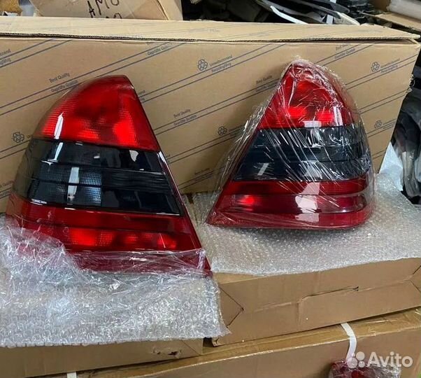 Задние фары Mercedes-benz W202