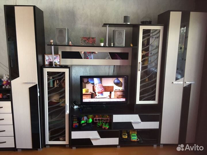 Стенка в гостиную бу