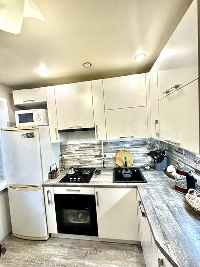 2-к. квартира, 48 м², 1/5 эт.