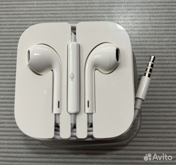 Зарядка iPhone. Наушники apple