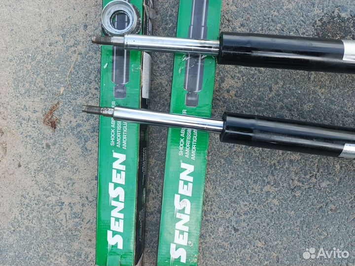 Стойки для Нексии почти новые