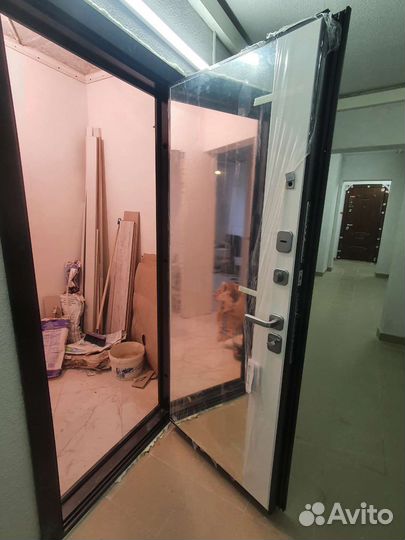 Дверь с зеркалом 10 см