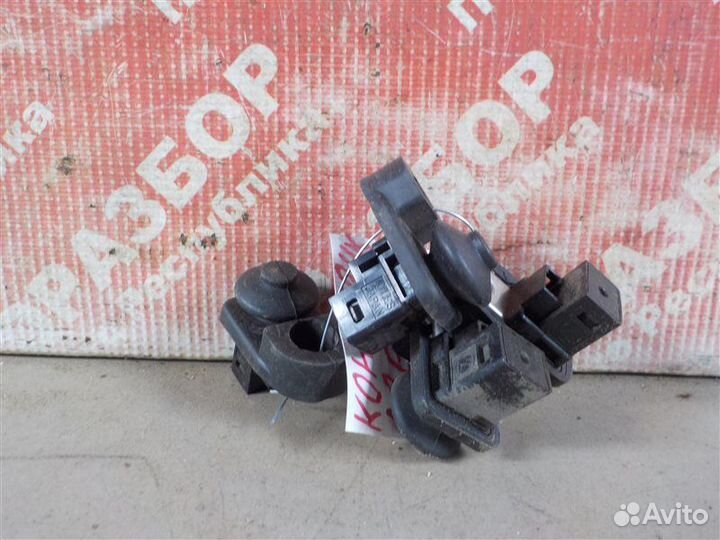 Концевик двери Subaru Forester S12 SH EJ25 2008