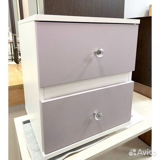 Тумба прикроватная