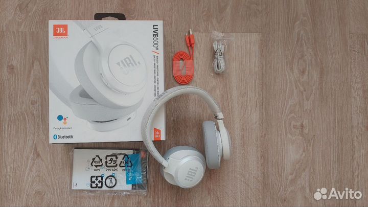 Беспроводные наушники JBL live 500BT