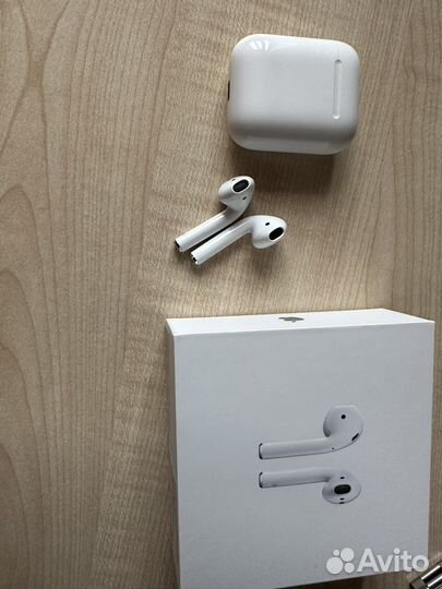 Airpods (2-го поколения)