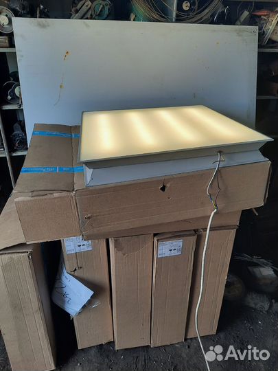 Светильник бестеневой светодиодный