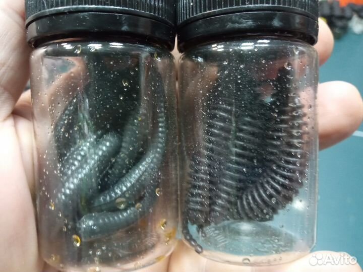 Черная резина на форель (ручная работа)