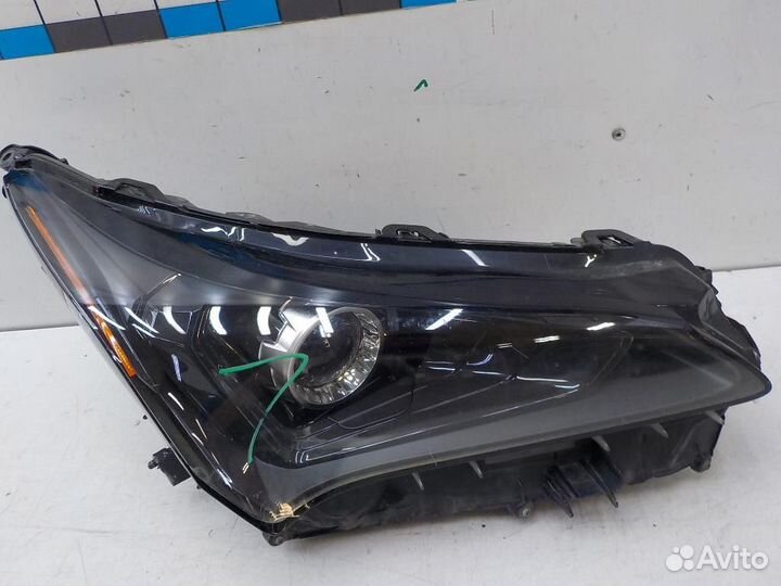 Фара правая Lexus NX200/NX200t/NX300/NX300h