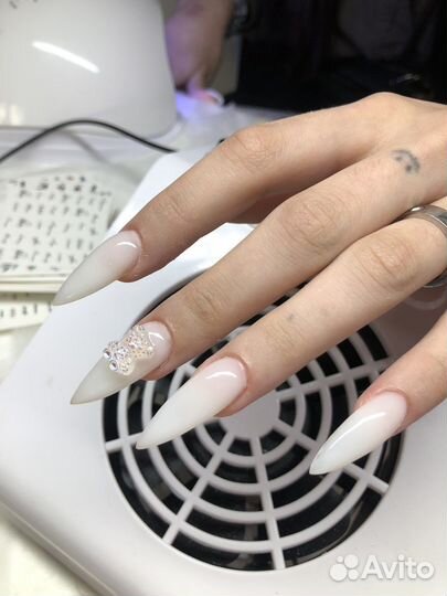 Модель на наращивание, маникюр