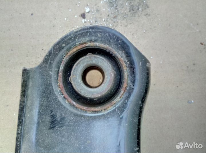 Рычаг задний поперечный Mitsubishi Лансер X