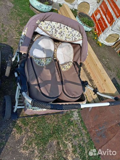 Коляска для двойни