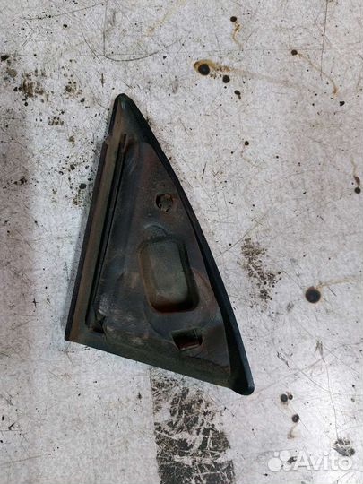 Заглушка правого зеркала kia sportage 1