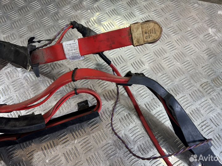 Плюсовой провод аккумулятора BMW F10