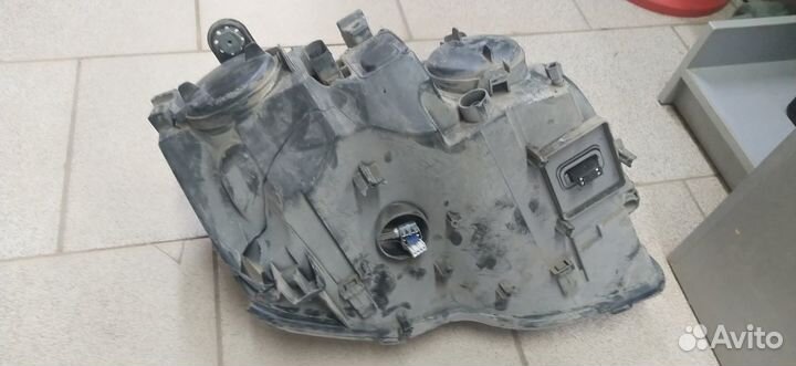 Mercedes GLK X204 W204 фара левая ксенон дефект