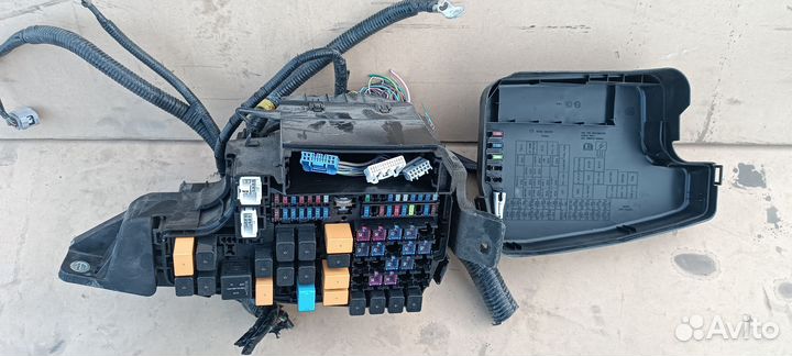 Блок предохранителей Mazda CX-9 TC.Оригинал