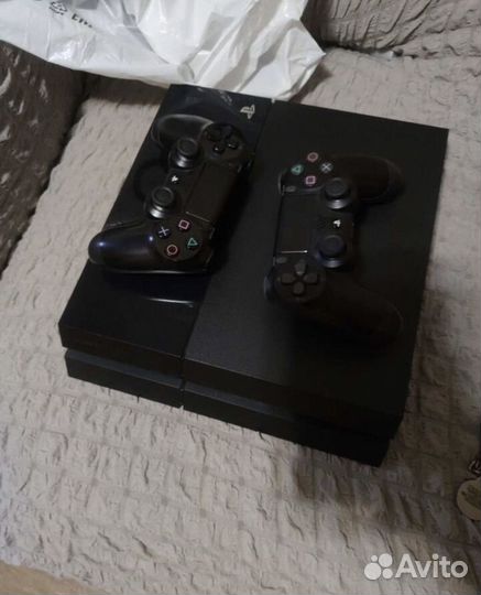PS4 5.05 1тб + 2 джойстика