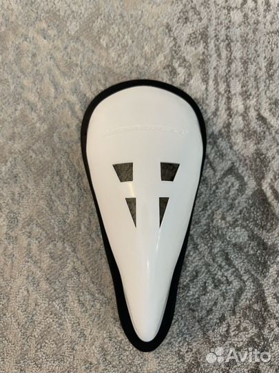 Хоккейная защита паха