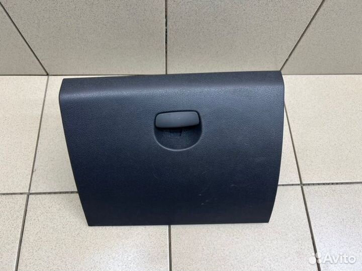 Крышка бардачка Renault Logan K7MA812 1 2017