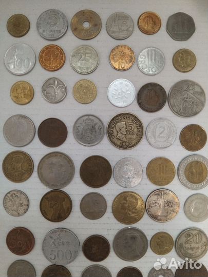 60 иностранных монет
