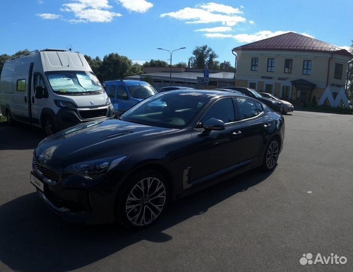 Kia Stinger 2.0 AT, 2019, 52 000 км