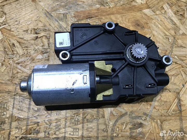 Моторчик люка Mercedes-Benz R-Class W251 W251