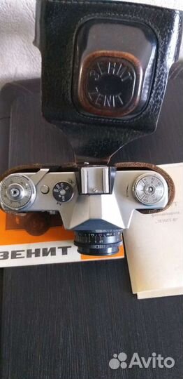 Зеркальный фотоаппарат Зенит В