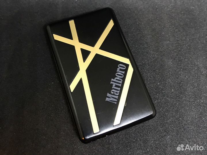 Marlboro зажигалка
