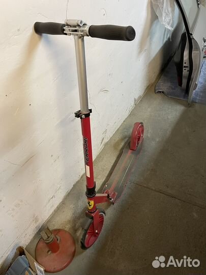 Самокат Ferrari