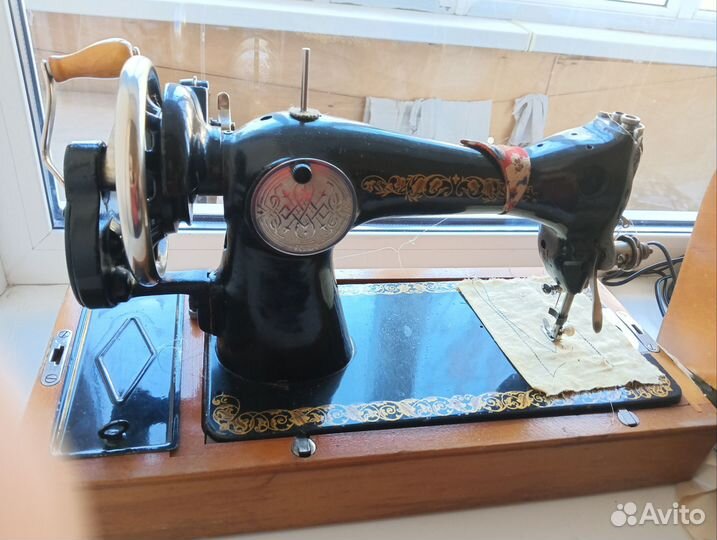 Швейная машинка подольская ручная