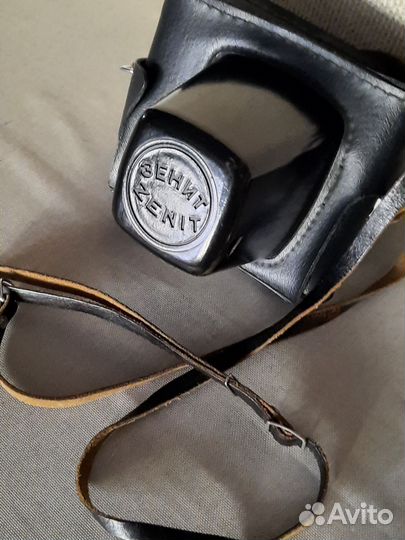 Пленочный фотоаппарат зенит