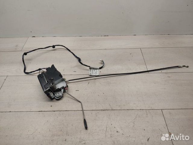 Замок двери левый Mercedes Vito W639