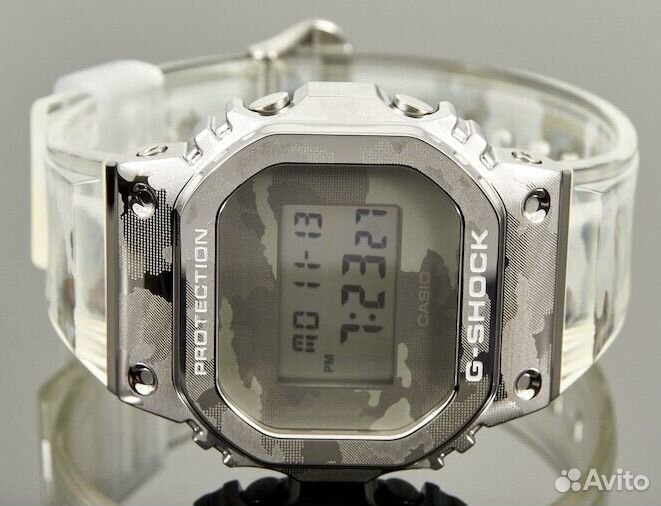 Часы Casio G-Shock GM-5600SCM-1