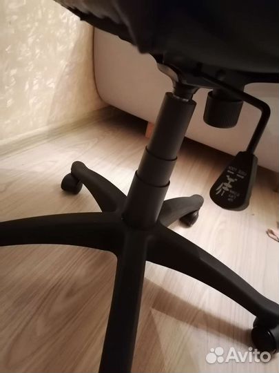 Компьютерное кресло руководителя бу