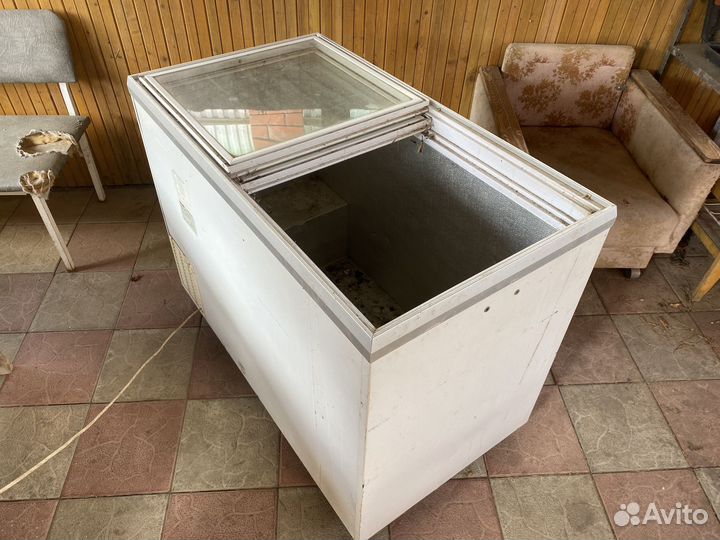 Морозильный ларь витрина