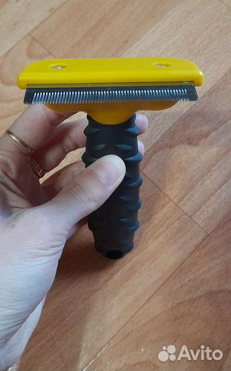 Чесалка дешеддер для кошек и собак новая